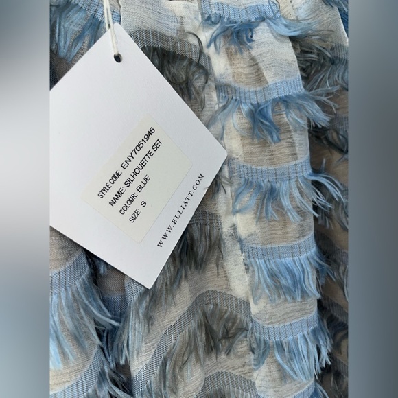 NWT Elliatt Silhouette Hi-Lo Blue Creme Maxi Skirt Fringe Women’s Small Evening - Picture 10 of 11